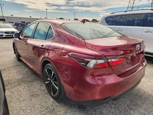 Used 2022 Toyota Camry LE image 4