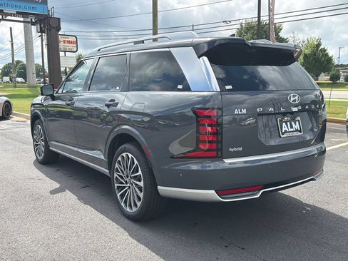 New 2026 Hyundai Palisade Calligraphy FWD image 4