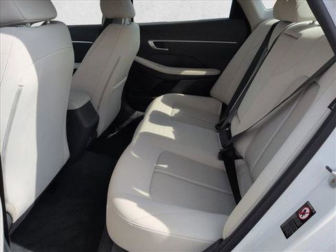 Used 2022 Hyundai Sonata SEL image 17