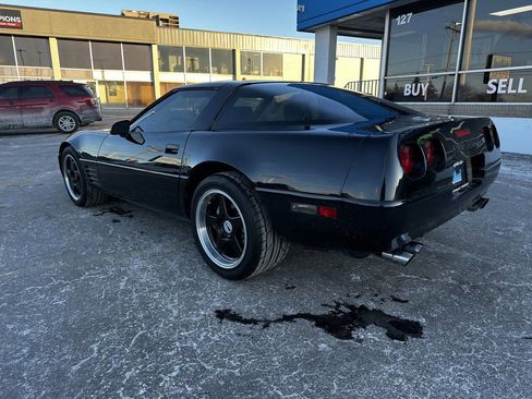 Used 1991 Chevrolet Corvette Coupe image 15