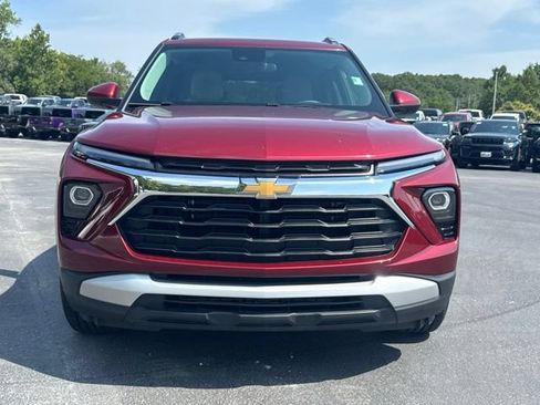 Used 2025 Chevrolet TrailBlazer LT FWD image 9
