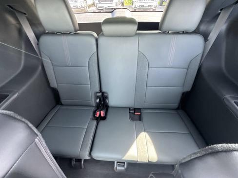 New 2026 GMC Acadia AT4 w/ Luxury Package AWD/4WD image 26