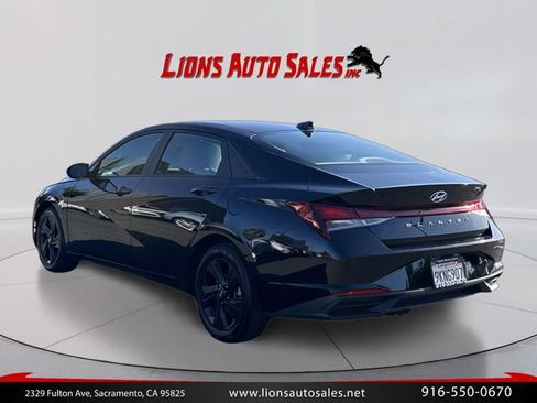Used 2023 Hyundai Elantra SEL FWD image 7