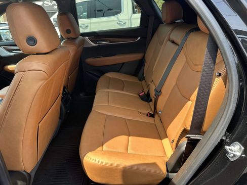 Certified 2024 Cadillac XT5 Premium Luxury AWD/4WD image 11