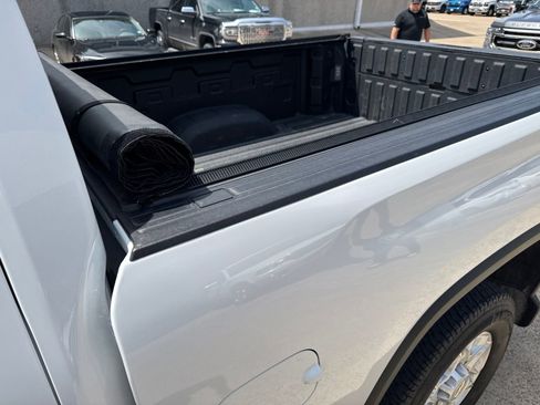Used 2022 Chevrolet Silverado 3500 LTZ w/ LTZ Convenience Package AWD/4WD image 12