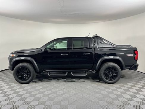 New 2025 Chevrolet Colorado Trail Boss w/ Midnight Edition AWD/4WD image 4