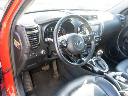 Used 2016 Kia Soul ! w/ Premium Package FWD image 16