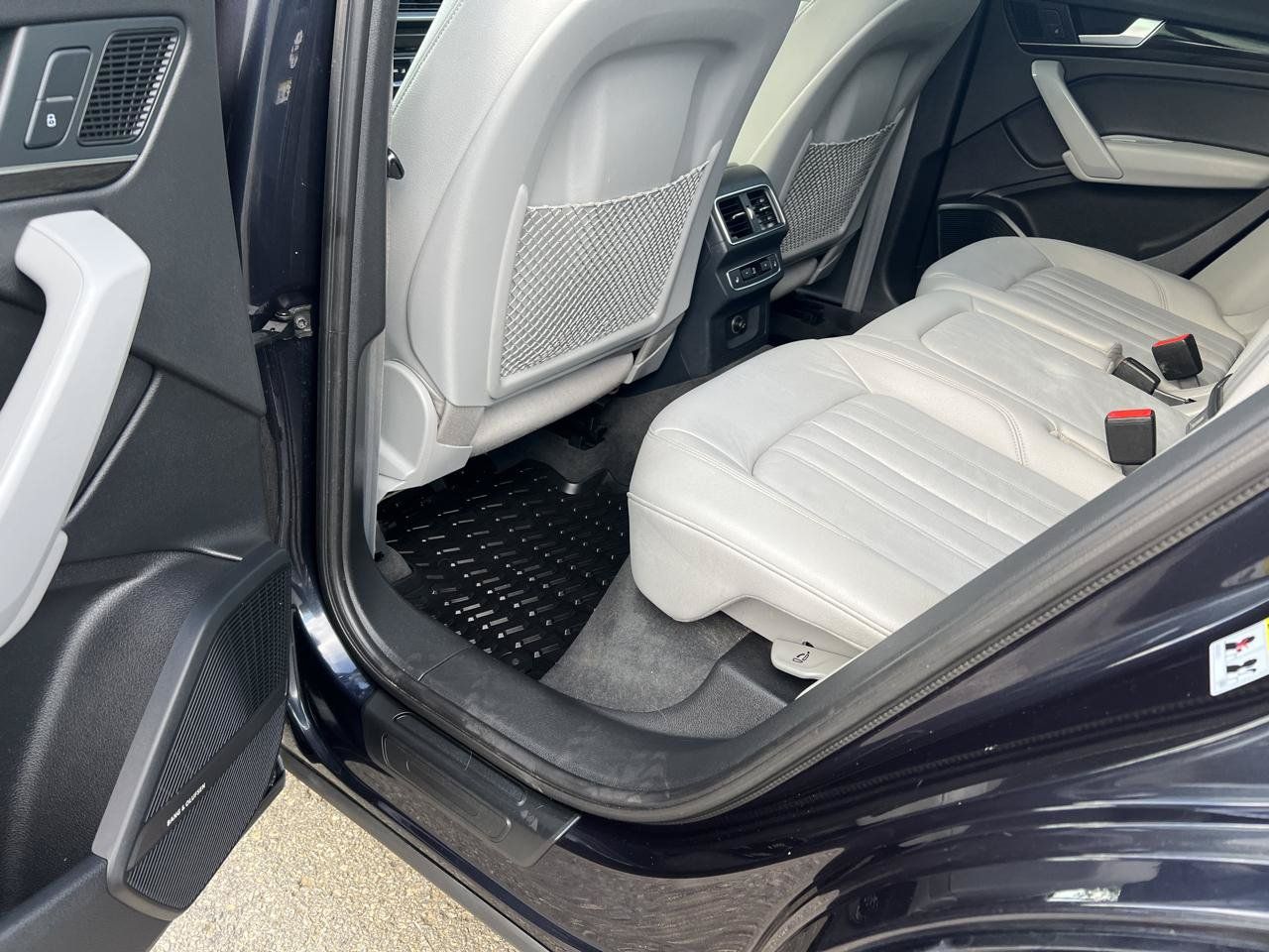 Used 2018 Audi Q5 2.0T Premium Plus w/ Premium Plus Package AWD/4WD image 13