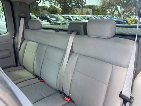 Used 2005 Ford F150 XLT image 12