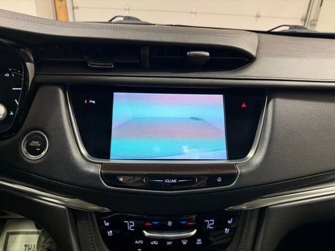 Used 2018 Cadillac XT5 Premium Luxury image 19