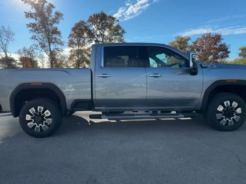New 2026 GMC Sierra 2500 Denali w/ Denali Reserve Package image 9