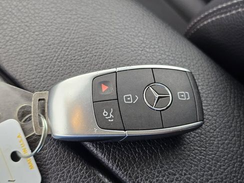 Used 2021 Mercedes-Benz GLC 300 4MATIC image 68
