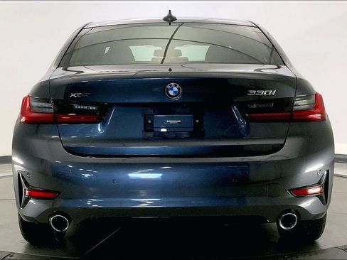 Used 2022 BMW 330i xDrive Sedan w/ Driving Assistance Package AWD/4WD image 3