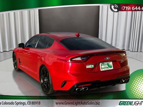 Used 2018 Kia Stinger GT2 image 3