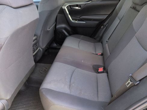 Used 2019 Toyota RAV4 XLE AWD/4WD image 22