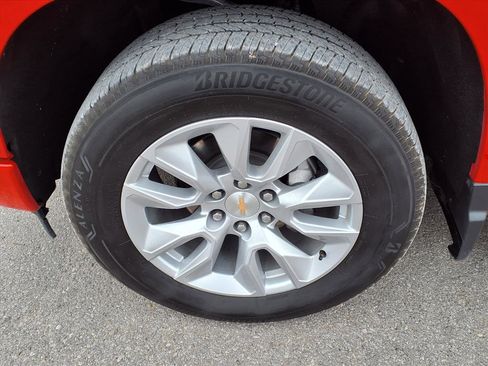 Used 2025 Chevrolet Silverado 1500 Custom w/ LPO, Dark Essentials Package image 17