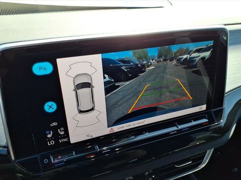 New 2026 Volkswagen Atlas Cross Sport SE image 19