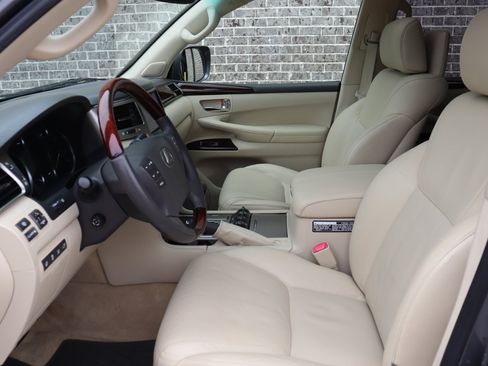 Used 2013 Lexus LX 570 4WD image 56