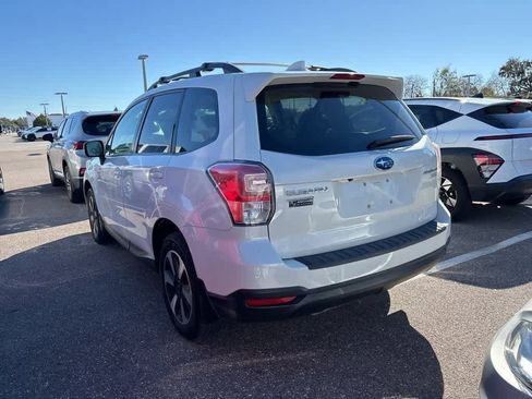 Used 2017 Subaru Forester 2.5i Premium w/ All-Weather Package image 2
