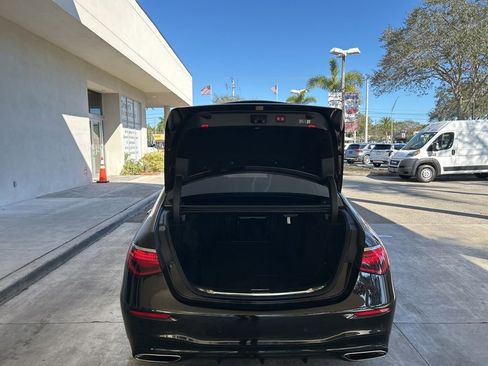 Used 2022 Mercedes-Benz S 580 4MATIC Sedan w/ AMG Line Package image 40