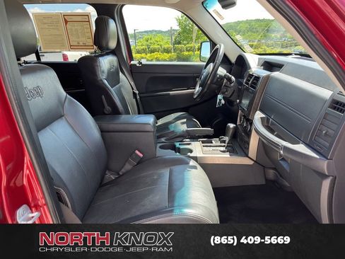 Used 2012 Jeep Liberty Limited Jet w/ Comfort/Convenience Group AWD/4WD image 25
