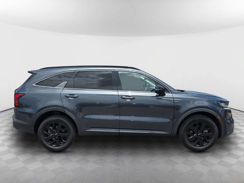 Used 2021 Kia Sorento S w/ Panoramic Sunroof Package AWD/4WD image 9