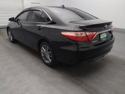 Used 2015 Toyota Camry SE image 5