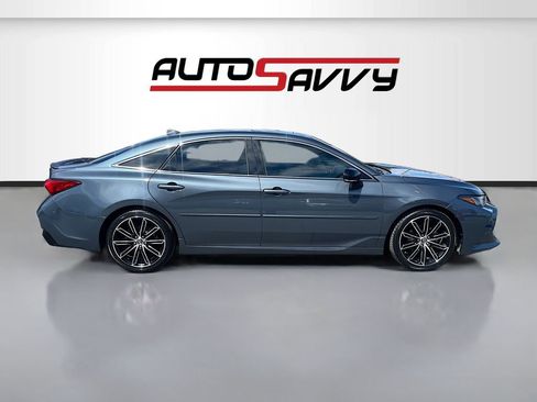 Used 2019 Toyota Avalon Touring w/ Advanced Safety Package FWD image 8