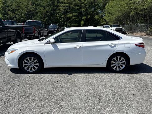 Used 2015 Toyota Camry XLE FWD image 4