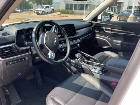 Used 2025 Kia Telluride S FWD image 25