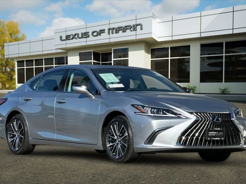 Certified 2025 Lexus ES 300h w/ Premium Package image 6
