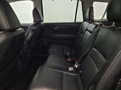 Used 2022 Honda Pilot Touring image 18