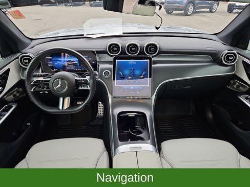 Used 2024 Mercedes-Benz GLC 300 4MATIC w/ AMG Line image 9