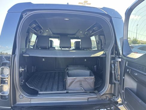 Used 2024 Land Rover Defender 110 X image 8