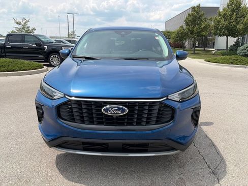 Used 2023 Ford Escape Active w/ Tech Pack #2 AWD/4WD image 2