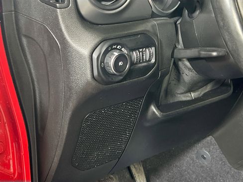 Used 2021 Jeep Wrangler Sport S image 10