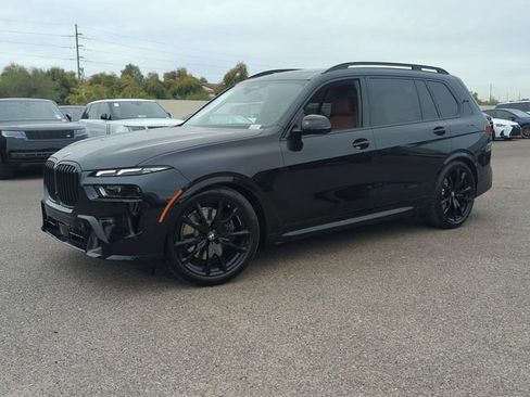 Used 2026 BMW X7 xDrive40i w/ M Sport Package AWD/4WD image 2