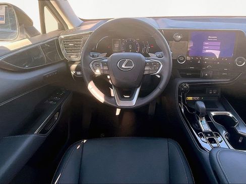 Used 2022 Lexus NX 250 FWD w/ Premium Package image 10