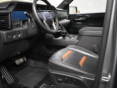 Used 2024 GMC Sierra 1500 AT4 w/ Technology Package image 12