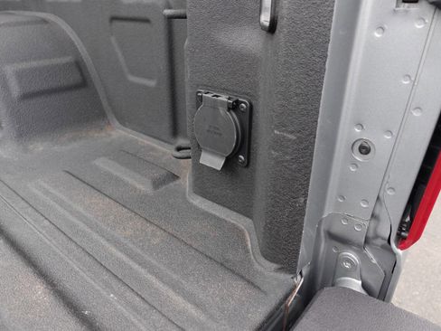 Used 2023 Chevrolet Silverado 1500 Custom image 26