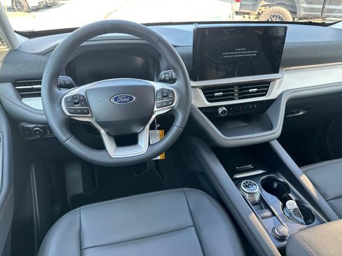 New 2025 Ford Explorer Active w/ Active Comfort Package image 46