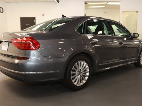 Used 2016 Volkswagen Passat 1.8T SE image 7