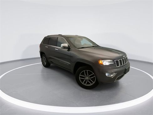 Used 2018 Jeep Grand Cherokee Limited w/ Luxury Group II image 6