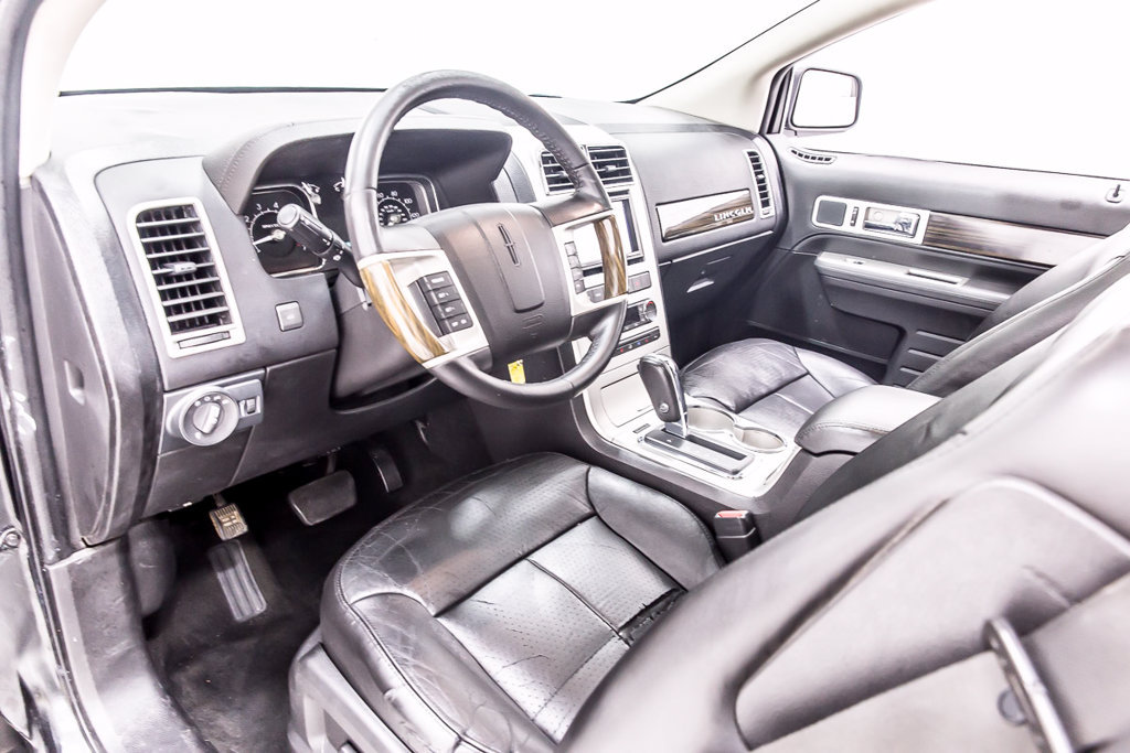 Used 2010 Lincoln MKX AWD image 26