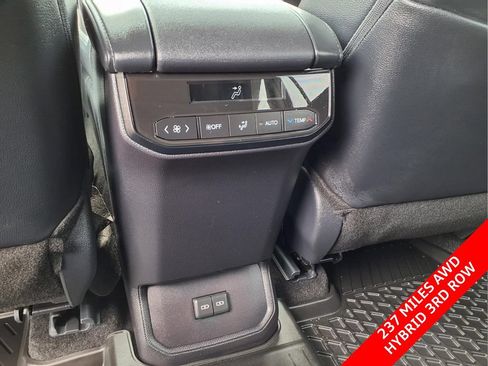 Used 2026 Toyota Highlander XLE AWD/4WD image 29