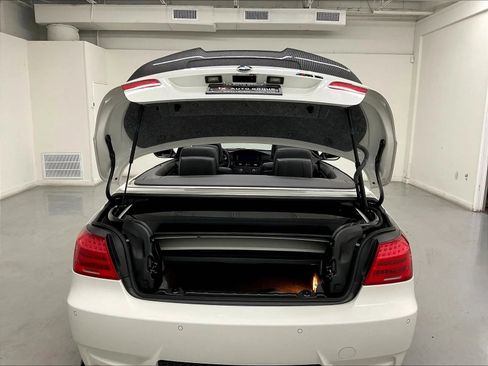 Used 2011 BMW M3 Convertible RWD image 26