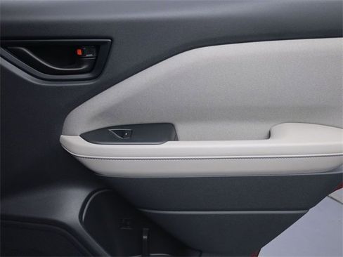 Used 2025 Subaru Forester w/ Convenience Package #1 image 28