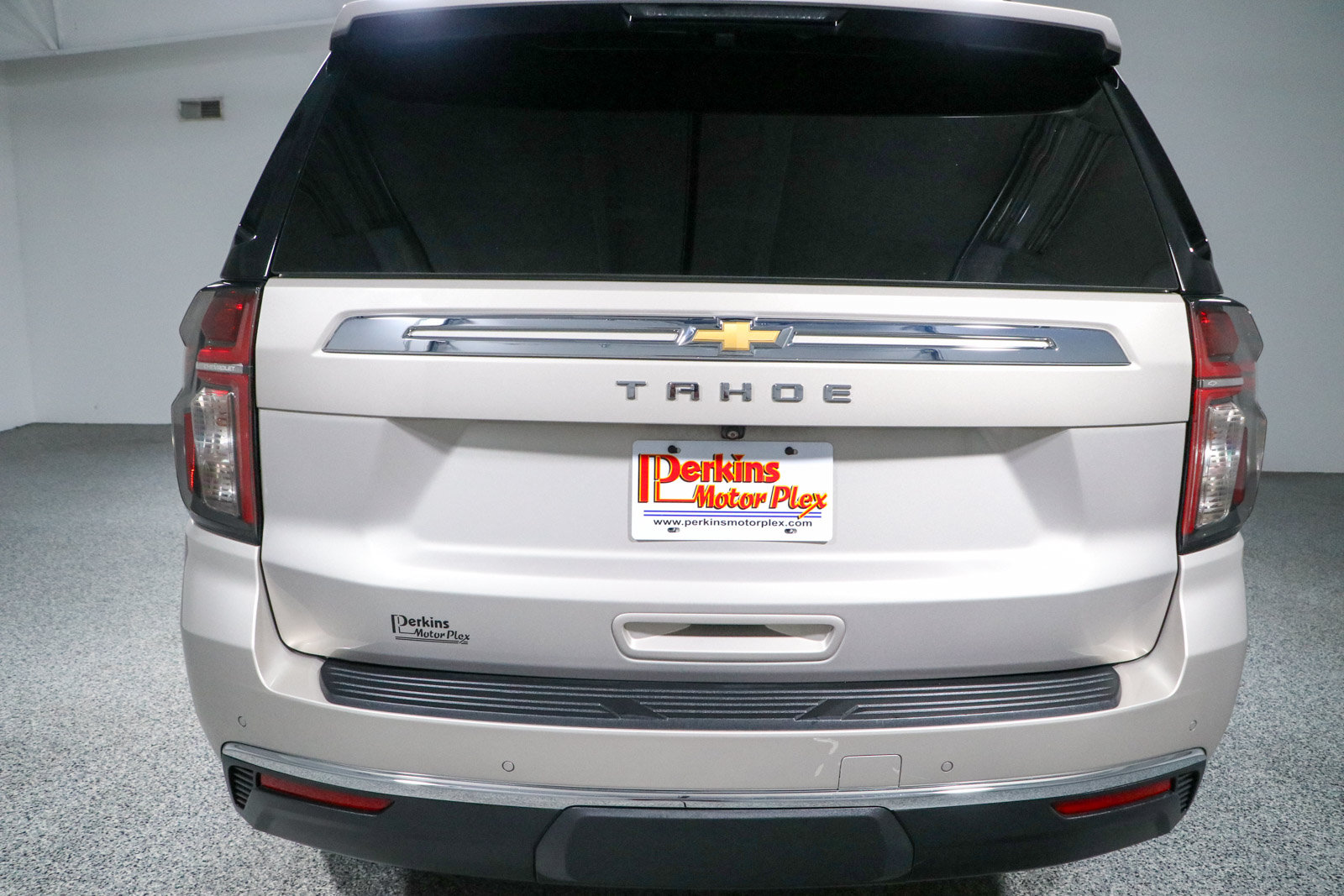 Used 2023 Chevrolet Tahoe LT w/ Luxury Package RWD image 8