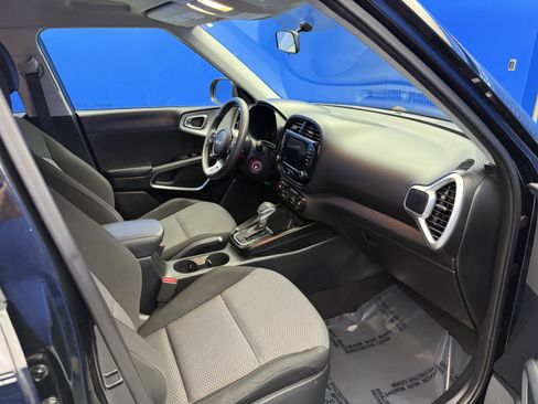 Used 2022 Kia Soul LX FWD image 22