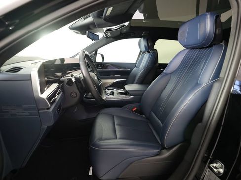 Used 2025 Cadillac Escalade IQ Luxury 2 w/ LPO, Premium Carpet Package AWD/4WD image 16
